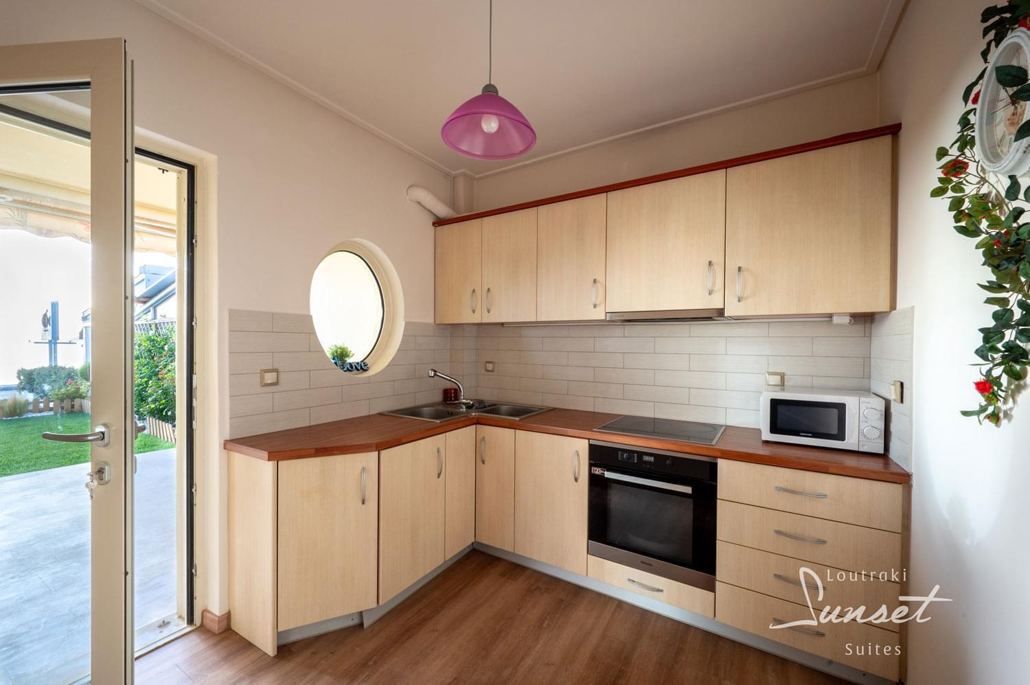 Loutraki Sea Sunset Apartment Exterior foto
